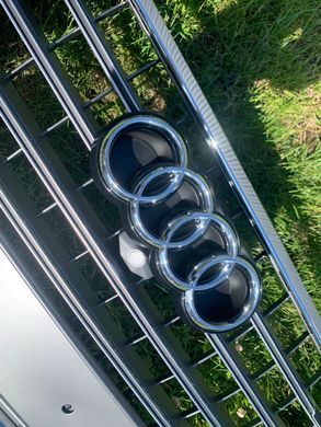Решетка радиатора Audi Q7 (2015-2020) Серая в стиле S-Line