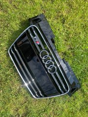 Решетка радиатора Audi TT 2010-2014год Черная с хромом (в стиле TTS)