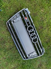 Решетка радиатора Audi A7 2010-2014 год Серая с хромом (в стиле S-Line)