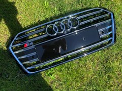 Решетка радиатора Audi A4 2015-2019 год (в стиле S-Line)