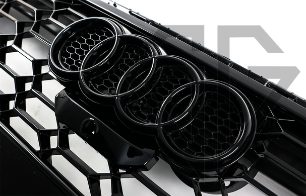 Решетка радиатора на Audi Q5 80A (2020-2023) cтиль RSQ5 Full Black