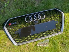 Решетка радиатора Audi A4 2015-2019 год (в стиле RS)
