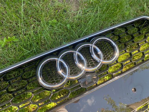 Решетка радиатора Audi A4 (2015-2019) в стиле RS