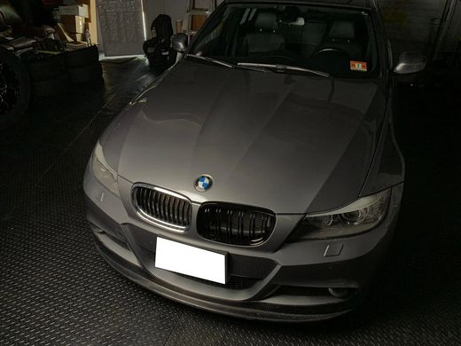 Решетка радиатора ноздри BMW E90 E91 (2008-2012) Чёрный глянец  / Рестайлинг