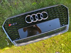 Решетка радиатора Audi A7 2014-2017 год Черная с хром рамкой (в стиле RS)