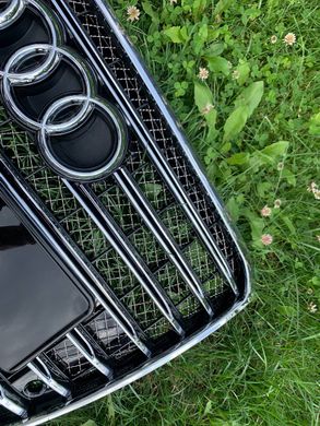 Решетка радиатора Audi A8 (2010-2014) Черная с хромом в стиле W12