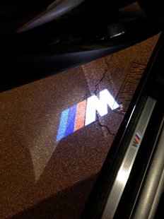 Підсвічування дверей логотип "M" E60 E70 E71 F10 F15 F30