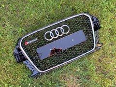 Решетка радиатора Audi Q3 2011-2014 год Черная с хромом (в стиле RS)