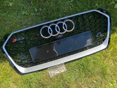 Решетка радиатора Audi A5 2016-2020 год (в стиле RS)