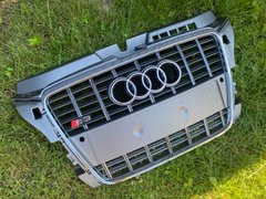 Решетка радиатора Audi A3 2008-2012год Серая (в стиле S-Line)