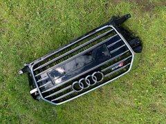 Решетка радиатора Audi Q3 2014-2018год Черная с хромом (в стиле S-Line)