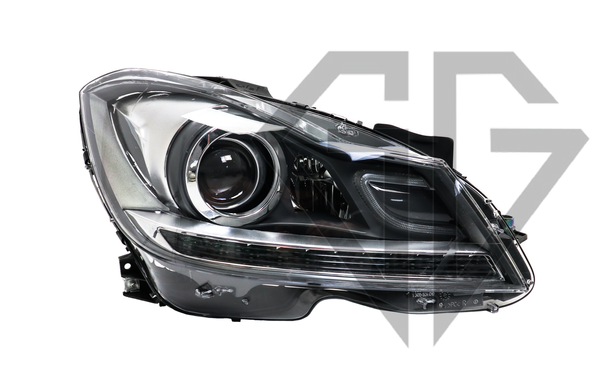 Передні фари на Mercedes C-Class W204 (2011-2014) Xenon Adaptive