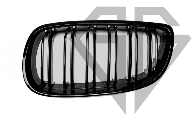 Решетка радиатора ноздри BMW E92 E93 (2006-2010) Чёрный глянец / Дорестайл