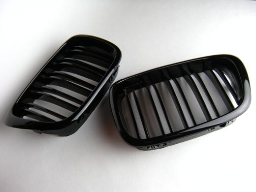 Решетка радиатора ноздри BMW E39 (1995-2004) Чёрный глянец