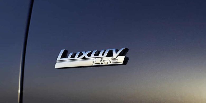 Наклейка на крыло "Luxury Line" / F01 F06 F07 F10 F15 F20 F25 F30 F33